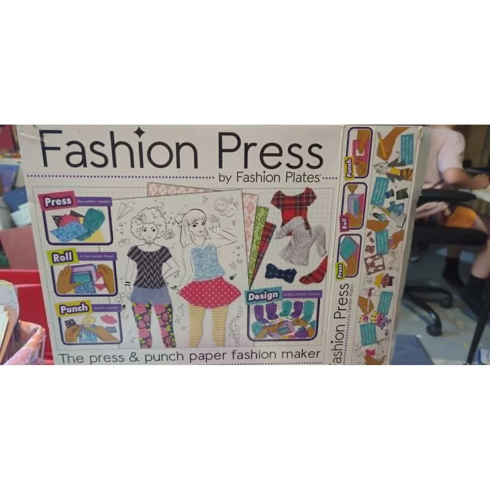 Kahootz Fashion Press by Fashion Plates Paper Fashion Maker Design Kit 2017 used